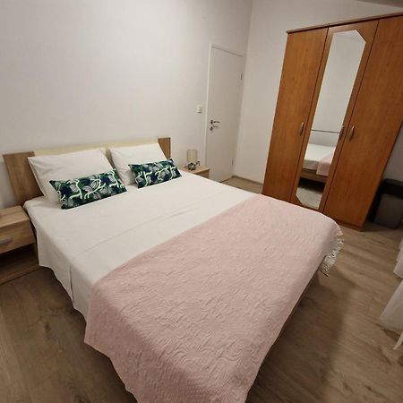 Apartment Hramina Murter Zewnętrze zdjęcie
